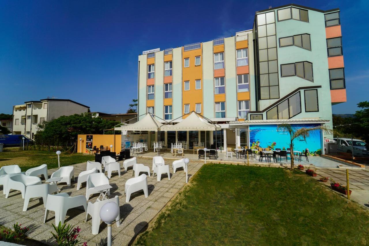 Hotel Rivabella Davoli Exteriér fotografie